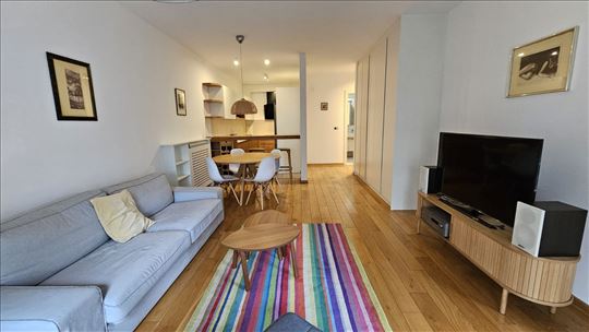 Central Garden, lux kompleks, garaža, ID 25479