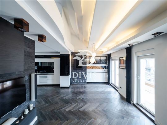 Četvorosoban luks dupleks, dva garažna mesta,117m2