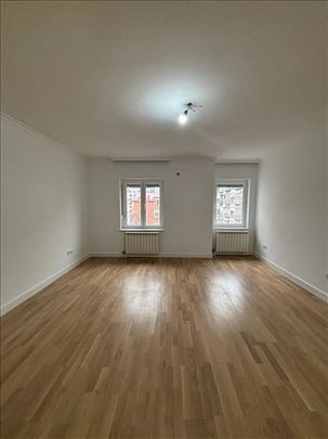 Dalmatinska, odličan stan 100 m2 - preporuka