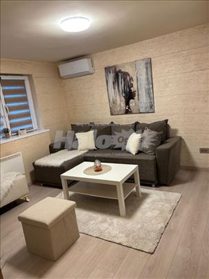 Izdajem stan na Banovom Brdu