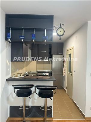 Izuzetno funkcionalan, 2.0, Stepa Stepanović