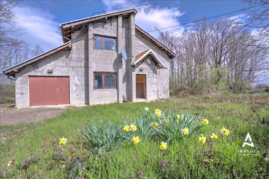 Kuća Avala-Šuplja stena