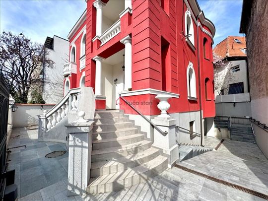 Kuća sa istorijom. Savremeni luksuz u prestižnoj z