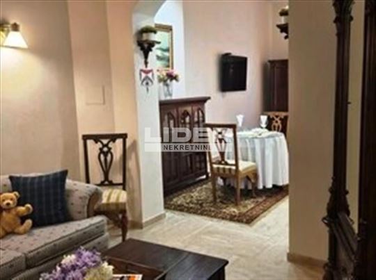 Lux stan na top lokaciji ID#136098