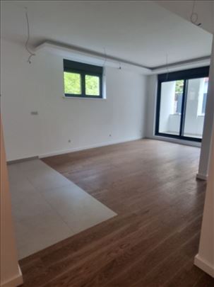 Novogradnja kod Marakane - odmah useljiv trosoban