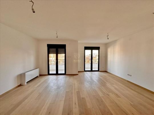 Savski venac, 124kv, 4.0 uknjižen, 2 parking mesta