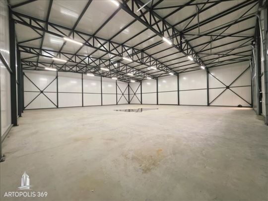 Šleperski prilaz, hala 560m2 + plac 5 ari, Leštane