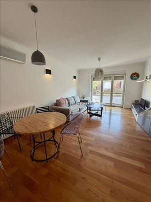 Vračar – Molerova! Vrhunski stan sa dve terase!