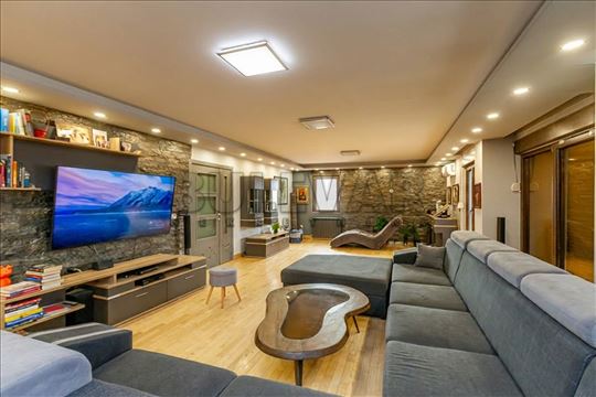 Ekskluzivna ponuda stana, Palilula, III sprat, 