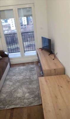 Izdaje se jednoiposoban stan na Bubnju