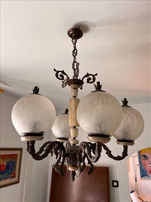 Mesingano mermerni luster