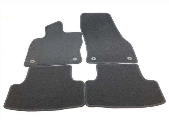 Originalne tepih patosnice Skoda Karoq 2017+