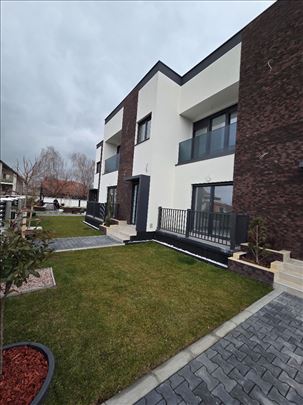 Porodični dom iz snova - kuća u nizu, Surčin