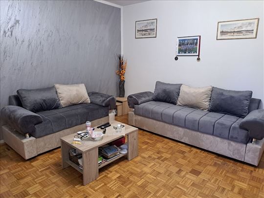 Prodajem trosed i dvosed 