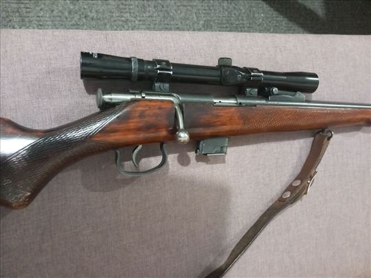 Puška .22 Long Rifle sa optičkim nišanom