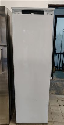 Ugradni frizider Ikea 316 lit garancija 12 meseci