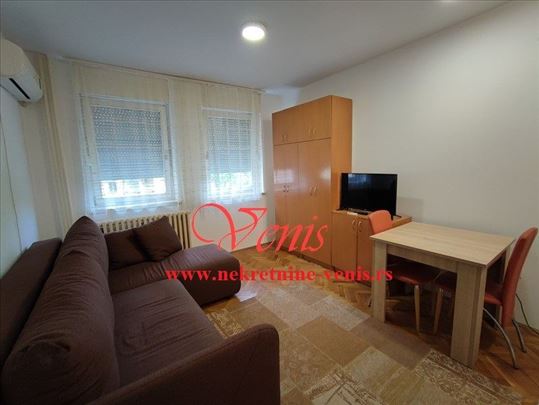 Bulevar - 26 m2 kod Dnevnika