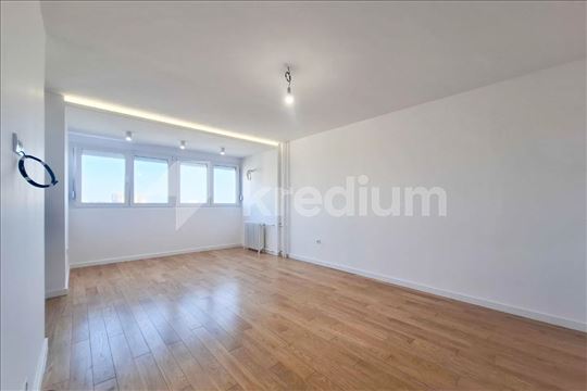 Bulevar Arsenija Čarnojevića 12 | Renoviran