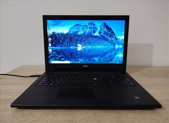 Dell inspiron - vrlo očuvan