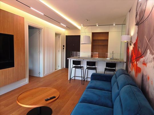 Dvosoban moderan stan kod Master i IQ centra