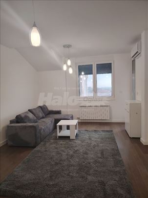 Dvosoban stan, Cara Dusana 38, Nova Pazova