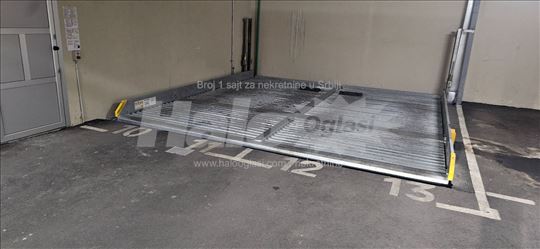 Garažno mesto, Voždovački bioskop