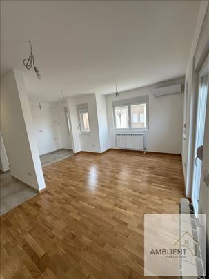 Izdajemo trosoban stan na Ledinama, 56m2