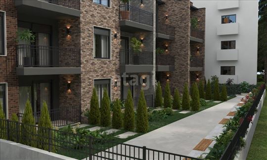 Luksuzan duplex sa privatnim dvorištem - Karaburma