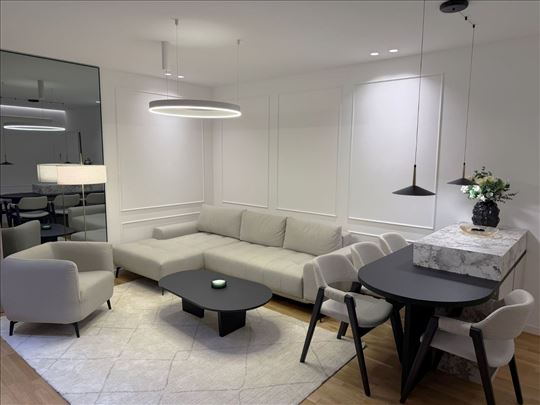 Lux nov 3.0 opremljen stan+garaza