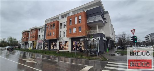 Najlon Pijaca, 40m2, Dvosoban, Prazan sa kuhinjom 