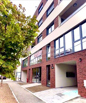 NOV, rezervisana PM, 82m2 sa terasom