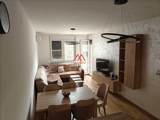 Podbara - dvoiposoban stan - parking mesto