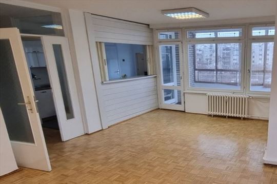 Renoviran 5.0 stan za pp kod Arene, ID 8763