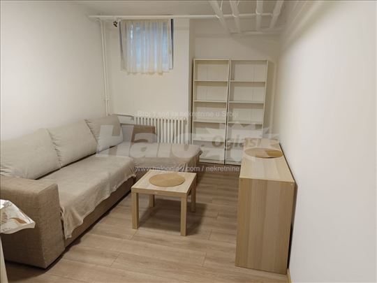 Stan za izdavanje Banovo brdo - Golf naselje