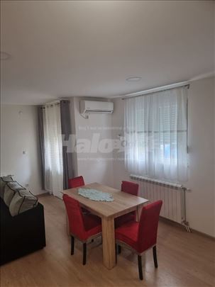 Uključeno grejanje i 1 parking mesto u cenu