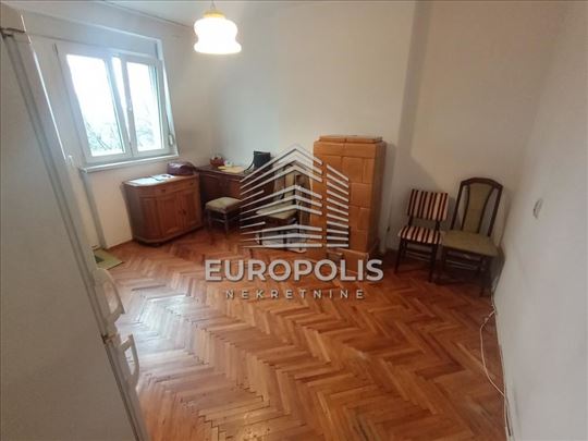 Zemun, Gornji grad, uknjižen, 1.5 ID#9256