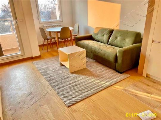 2.0, Severni bulevar, Bore Prodanovića, 49m2