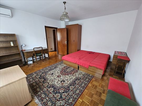 32m2, jednosoban, CG, lift; Despota Stefana