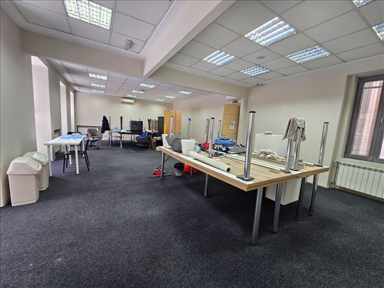 Centar | 5 kancelarija|open space terasa 100m²