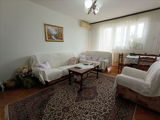 Dvosoban stan na Rotkvariji! Uknjižen i bez tereta