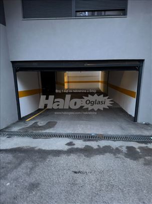 Garažno mesto 13m2, Kneza Stracimira,Južni bulevar