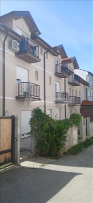 Izdajem nameštenu garsonjeru kod Farmaceutskog