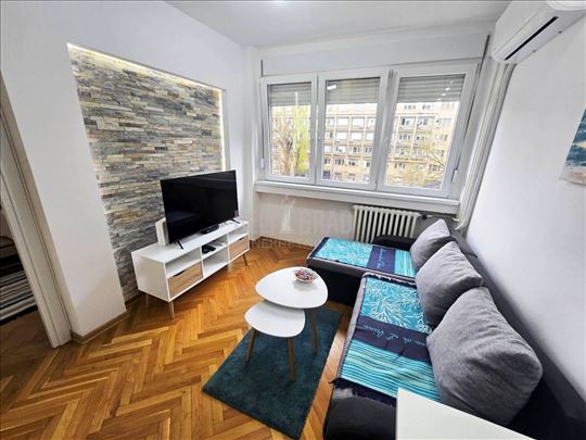 Izuzetan, moderan, namešten