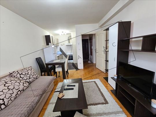 Jednosoban stan u Kraljevu 42 m2