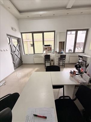 Lokal u Karadjordjevoj ulici