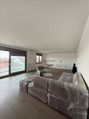 Lux Novogradnja. 2 garaže uključene u cenu