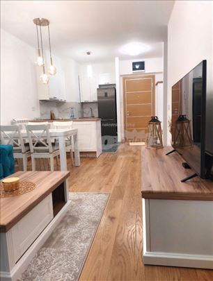 Lux stan-Voždove Kapije-Vojvode Stepe