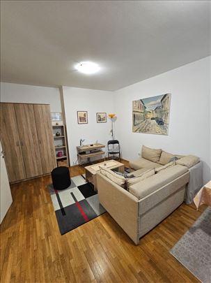 Odličan stan u Vase Pelagića kod Sinagoge