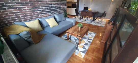 Odličan trosoban stan ! Nova Detelinara !