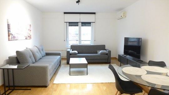 Sarajevska, renoviran, 59m2, dvosoban